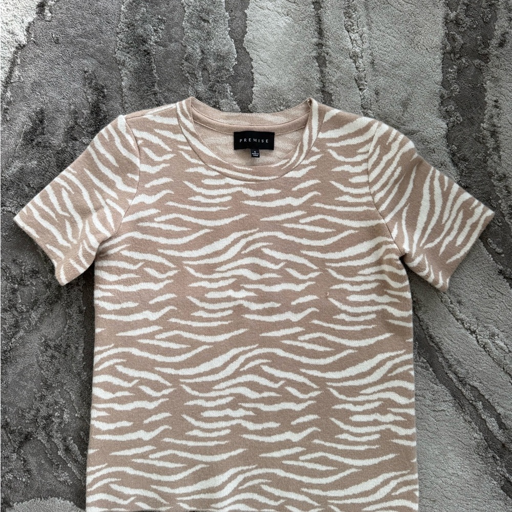 Premise Beige and White Zebra Print Short Sleeve Sweater